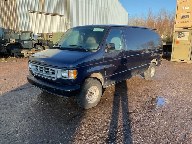 2000 Ford E150 Bus