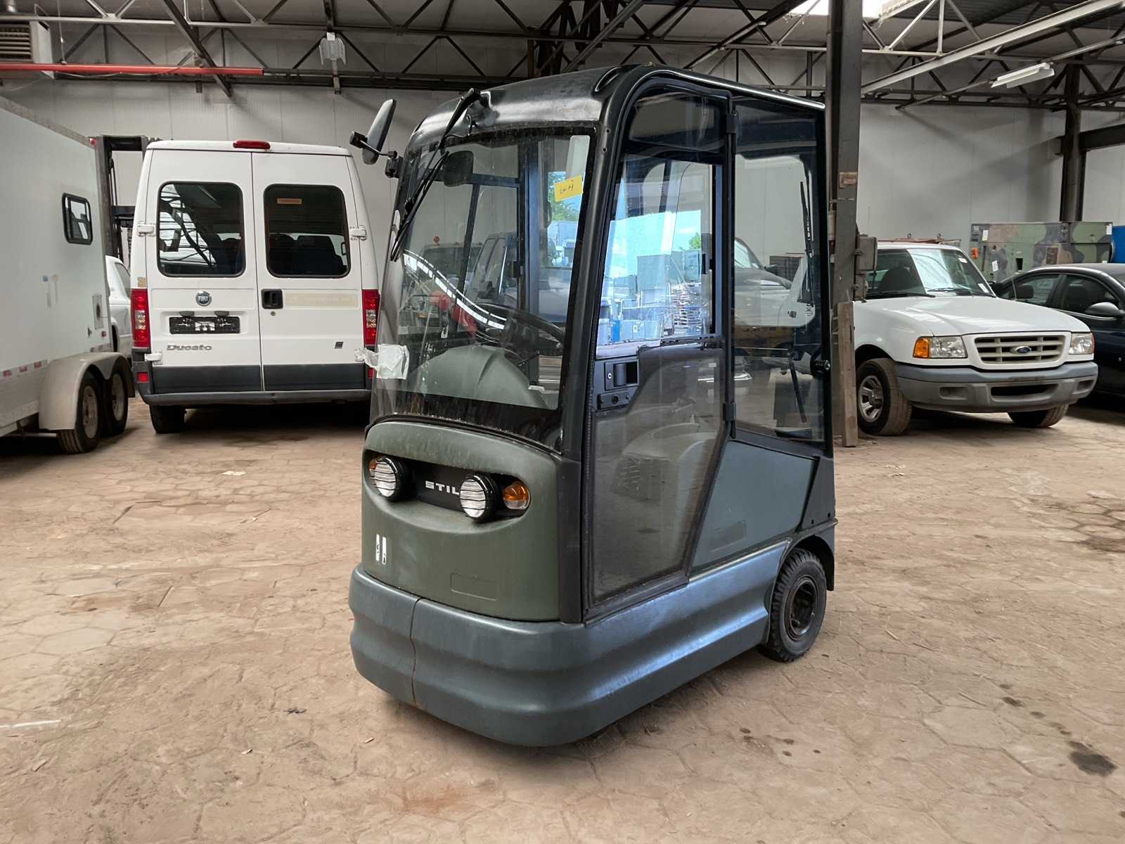 2001 Still R60 Warehouse tractor