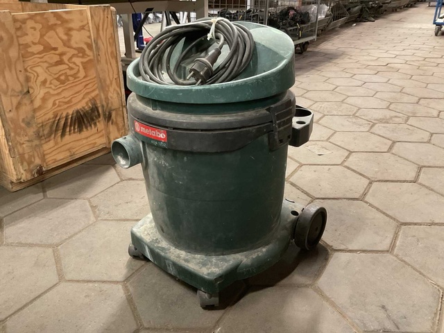 Shop Vacuum