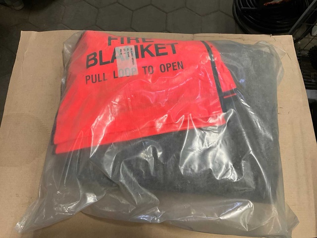 Fire blanket (2x)