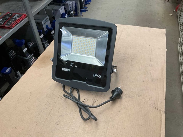 Fluxon LB100W Schijnwerper