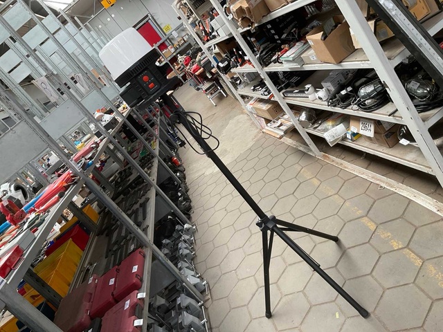 Fluxon IWL100W Bouwlamp statief