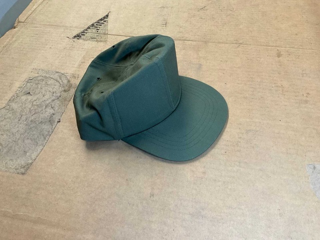 Military cap (4x)