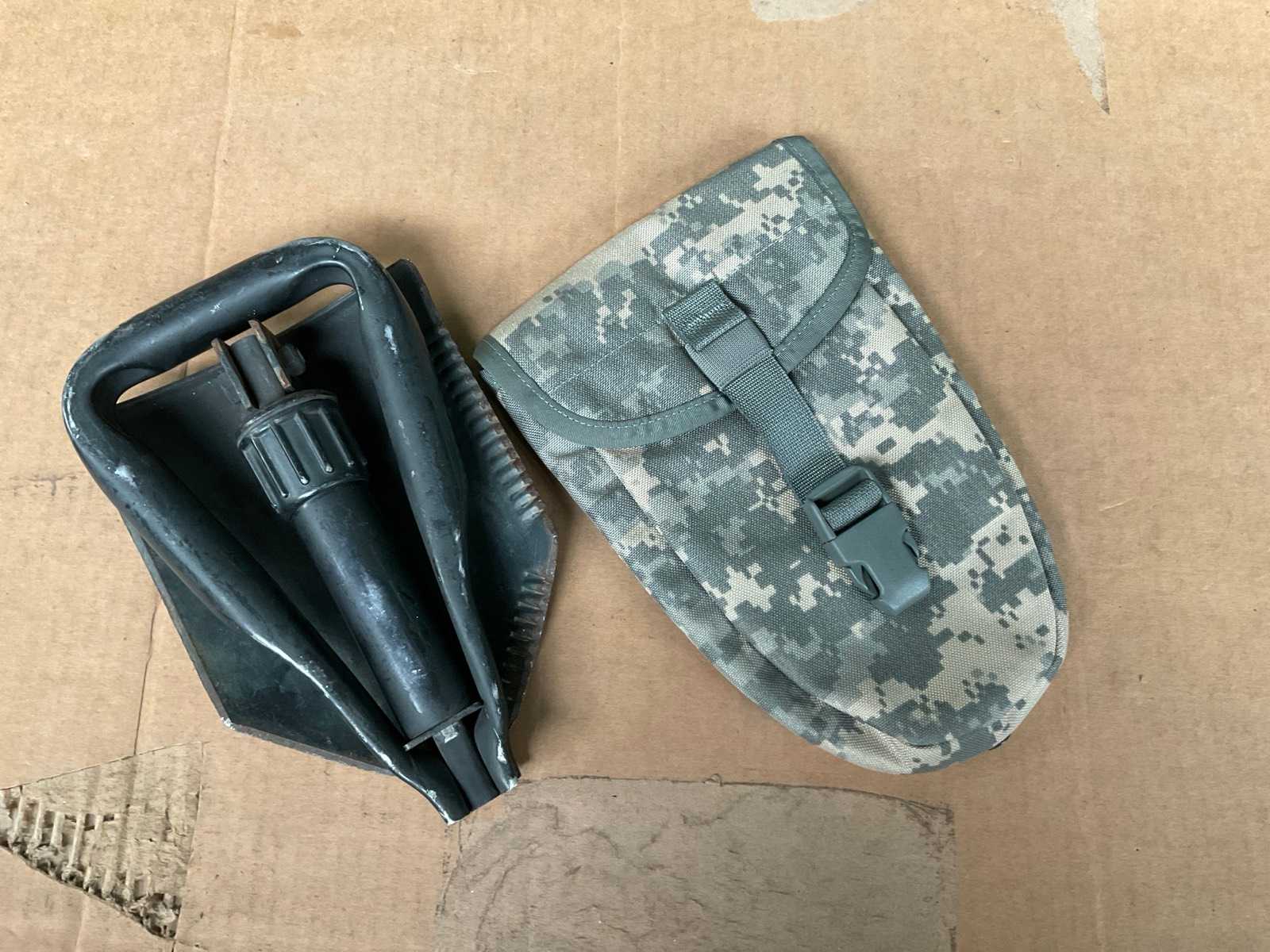 Entrencing tool in pouch UCP (2x)