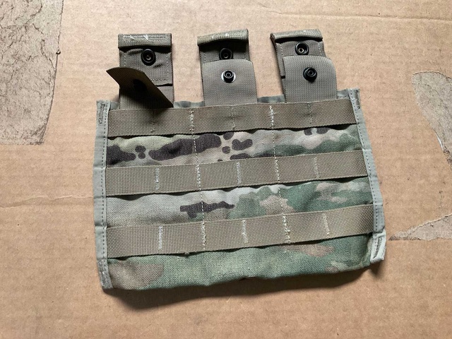 Ammunition magazine pocket OCP