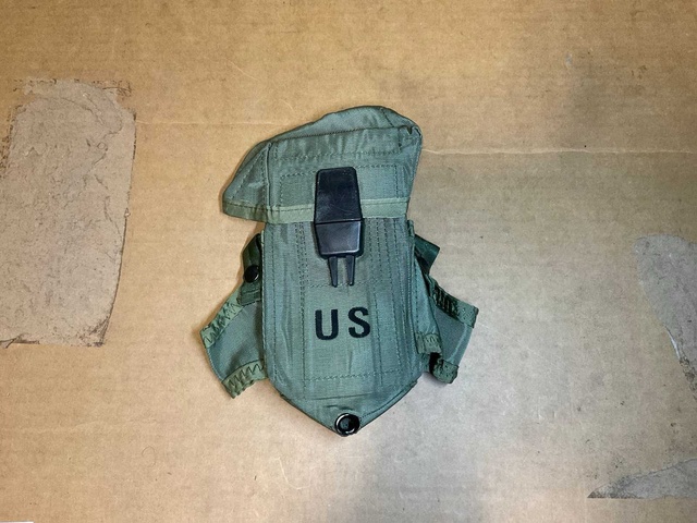 Small arms ammunition pouch (4x)