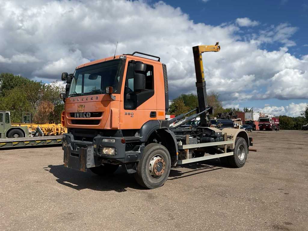 Iveco Trakker 360 Vrachtwagen