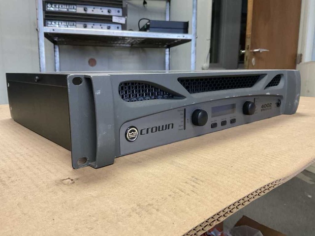 Crown 4002 XTi Series Eind Versterker