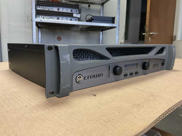 Crown 4002 XTi Series Eind Versterker