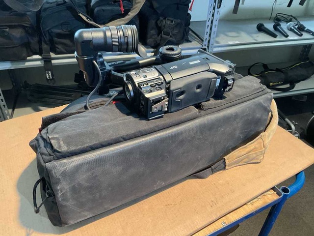 JVC GY-HM750U HD Memory Card Camera Recorder