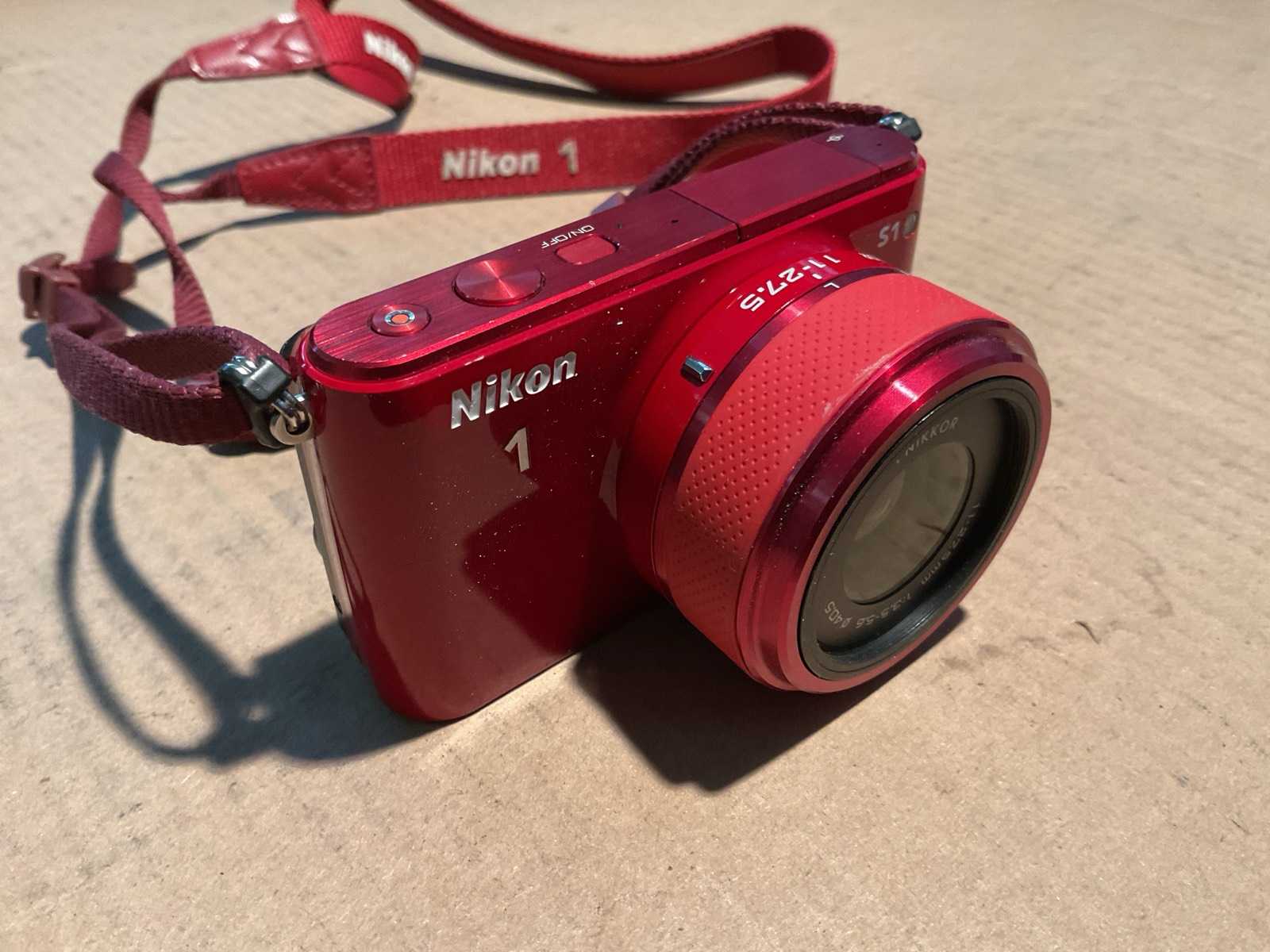 Nikon S1 1 Digitale fotocamera in tas
