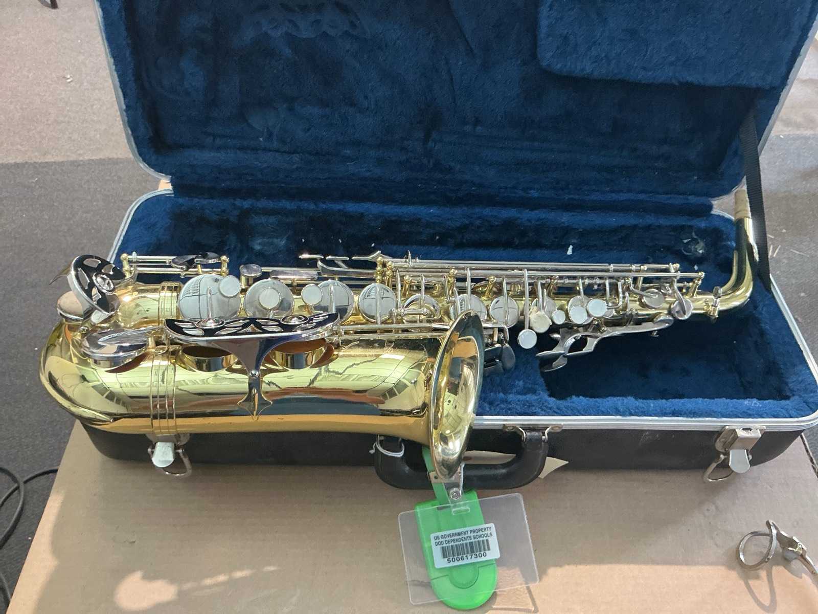 OLDS NA62MN Saxofoon
