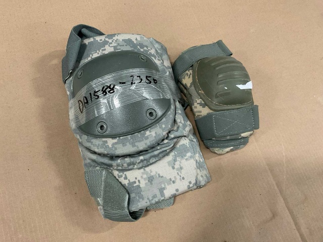 Knee and elbow pad set