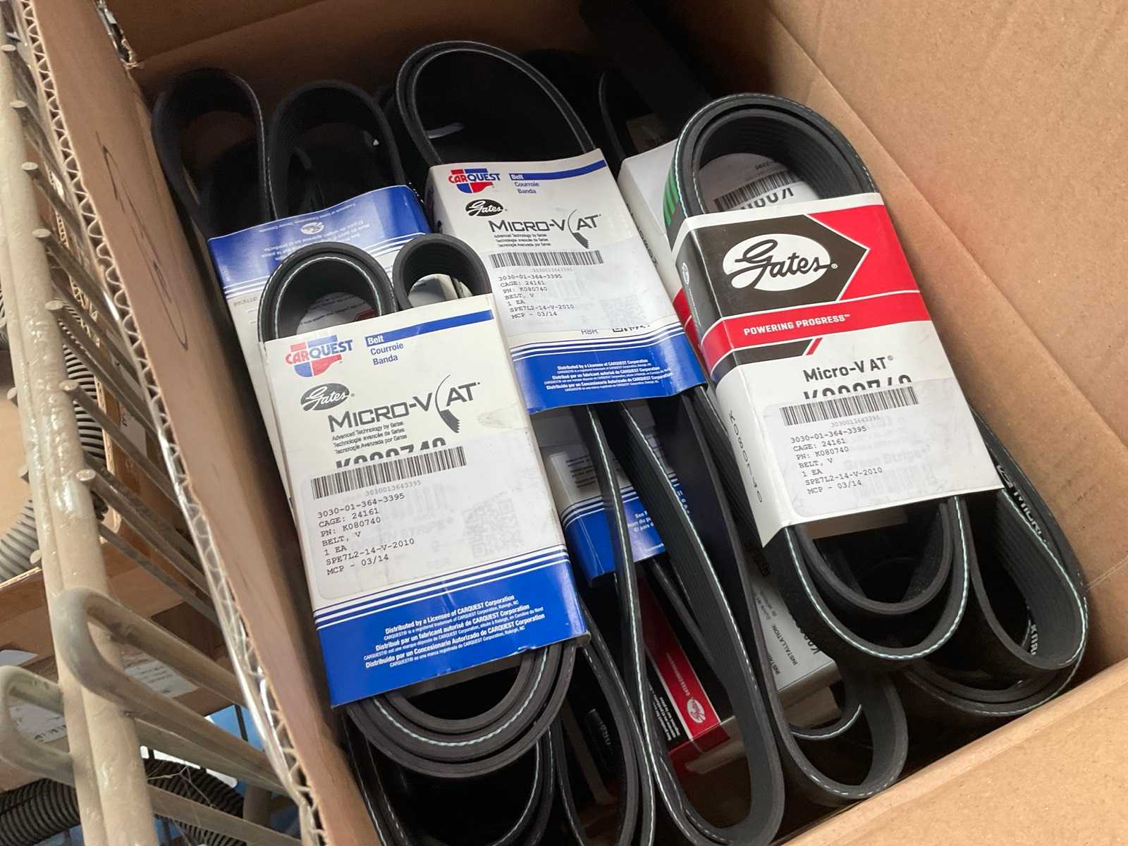 Gates V-belt (26x)