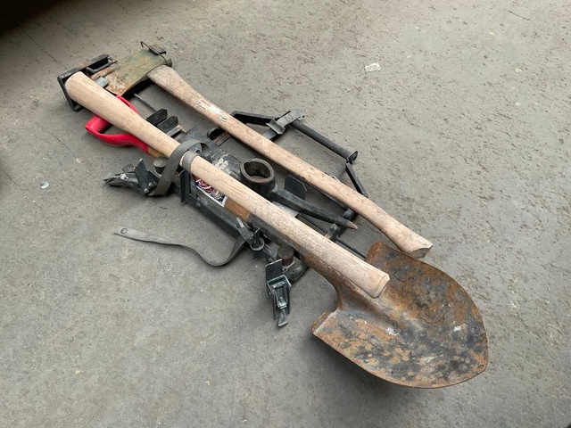 Pioneer tool rack