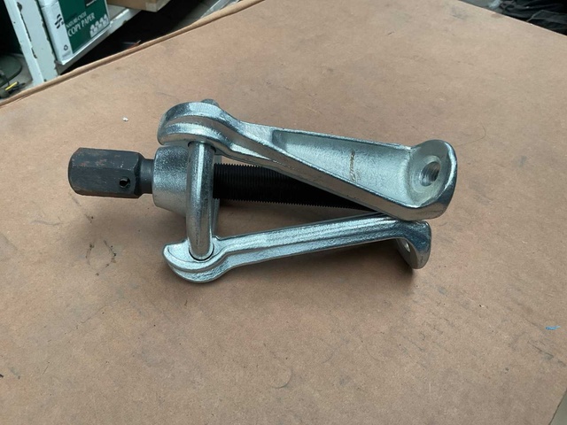 XP Tools UHP1 Bearing puller