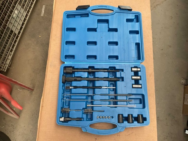 Universal injector sealing seat cleaning / milling set