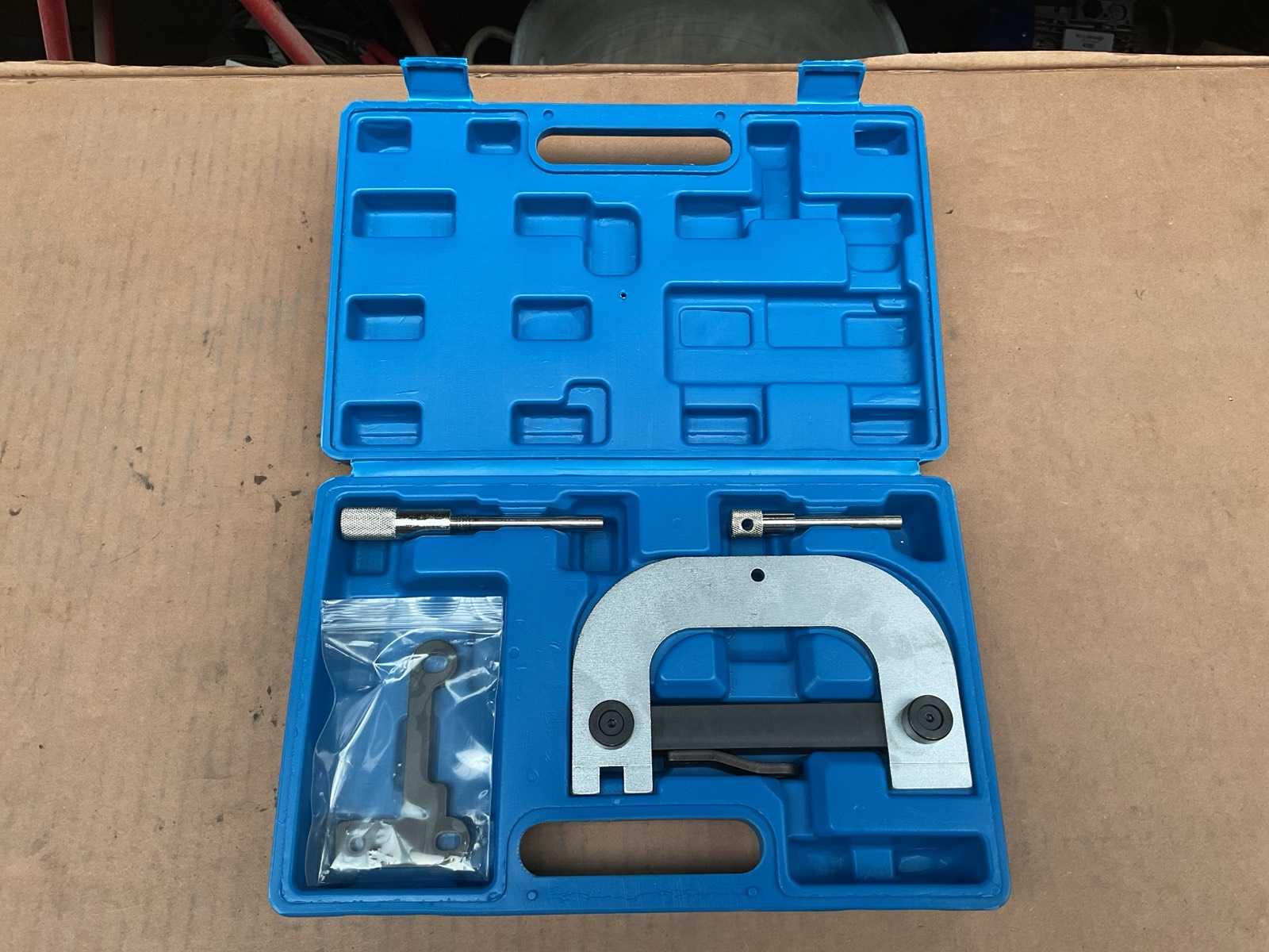Engine timing tool set