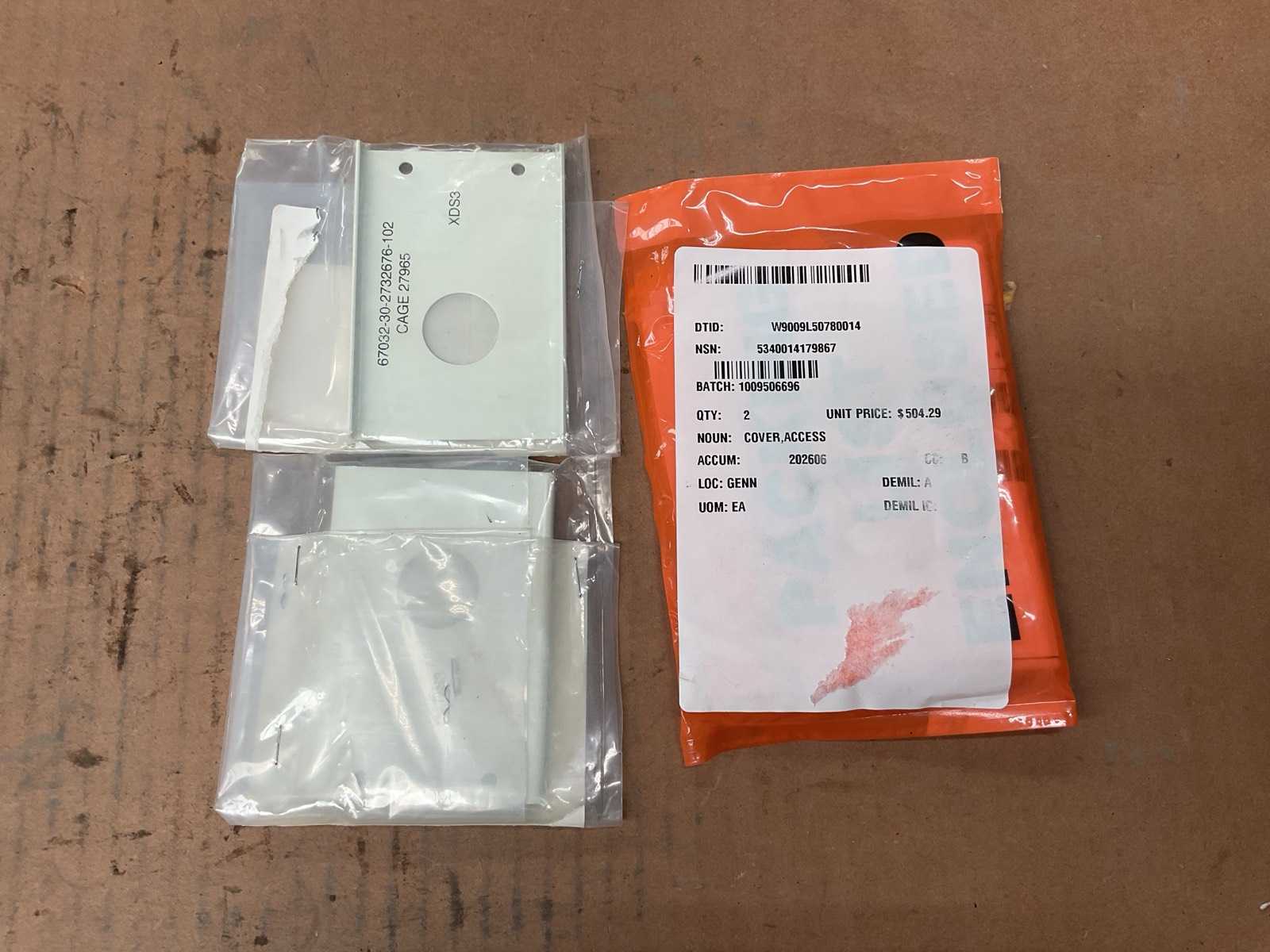 Access cover (2x)