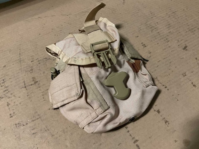 Molle II Canteen pouch (3x)