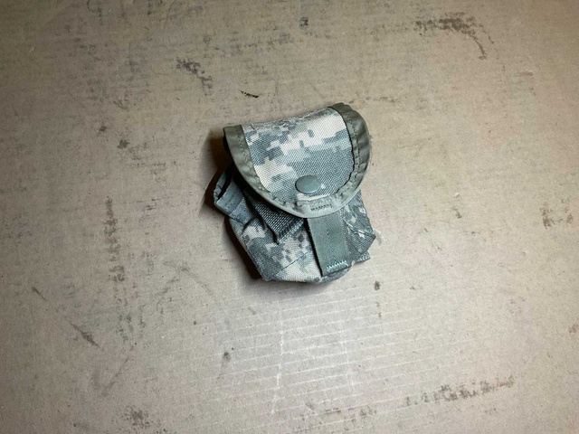 Hand grenade pouch (13x)