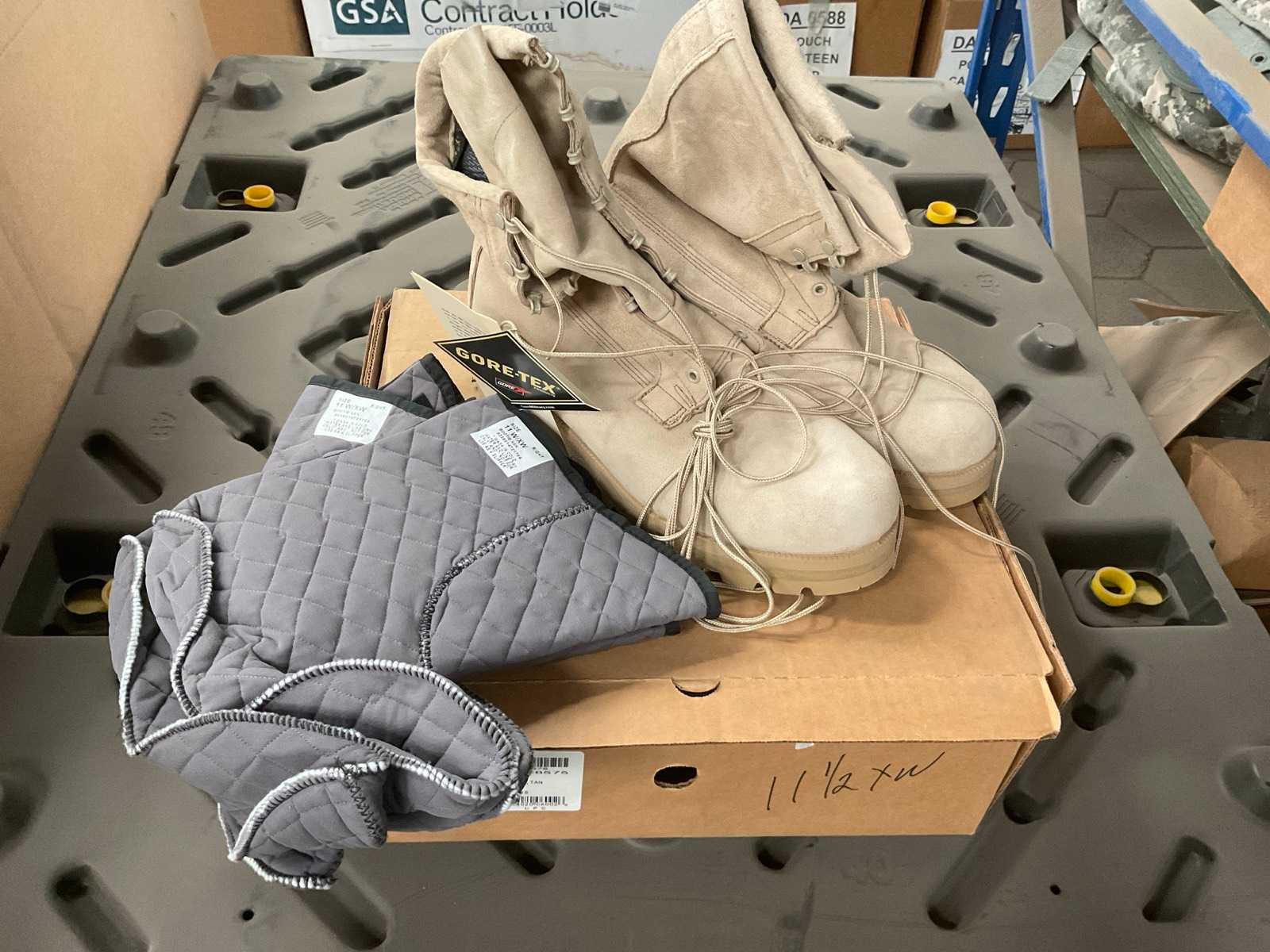 Cold weather boot (20x)
