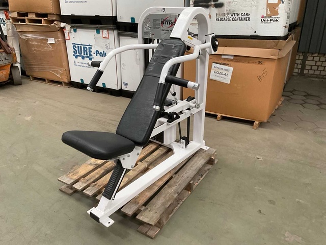 Nautilus Nitro Incline press