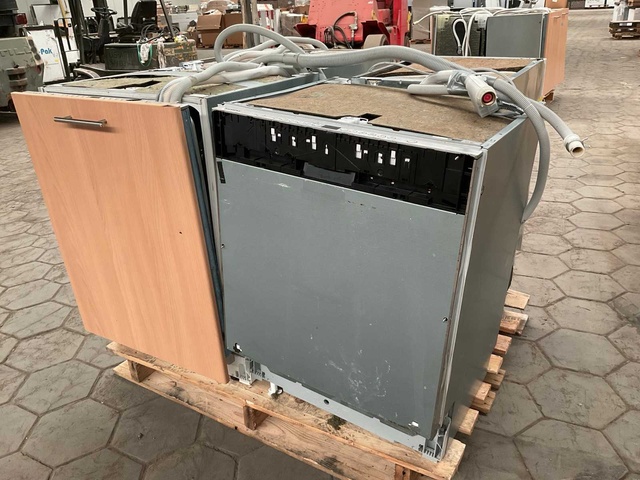 Vaatwasser 2x Bosch, 2x Siemens (4x)