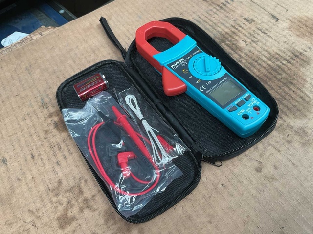 Fluxon DAM903 Multimeter