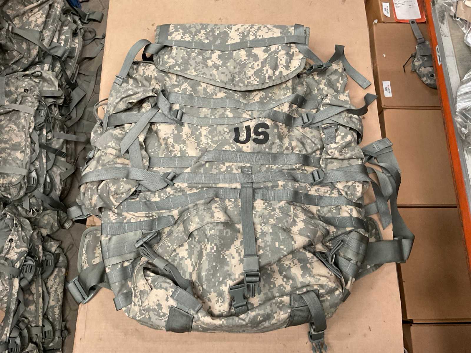 Rucksack large complete UCP (4x)
