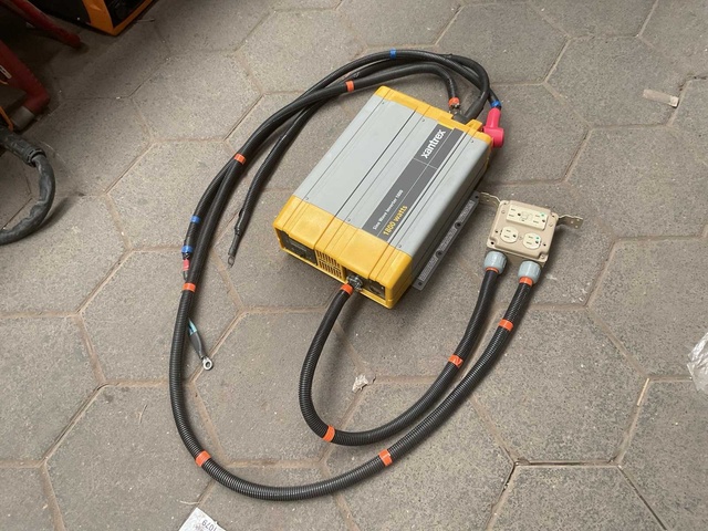 Xantrex 1800 Sine Wave Inverter