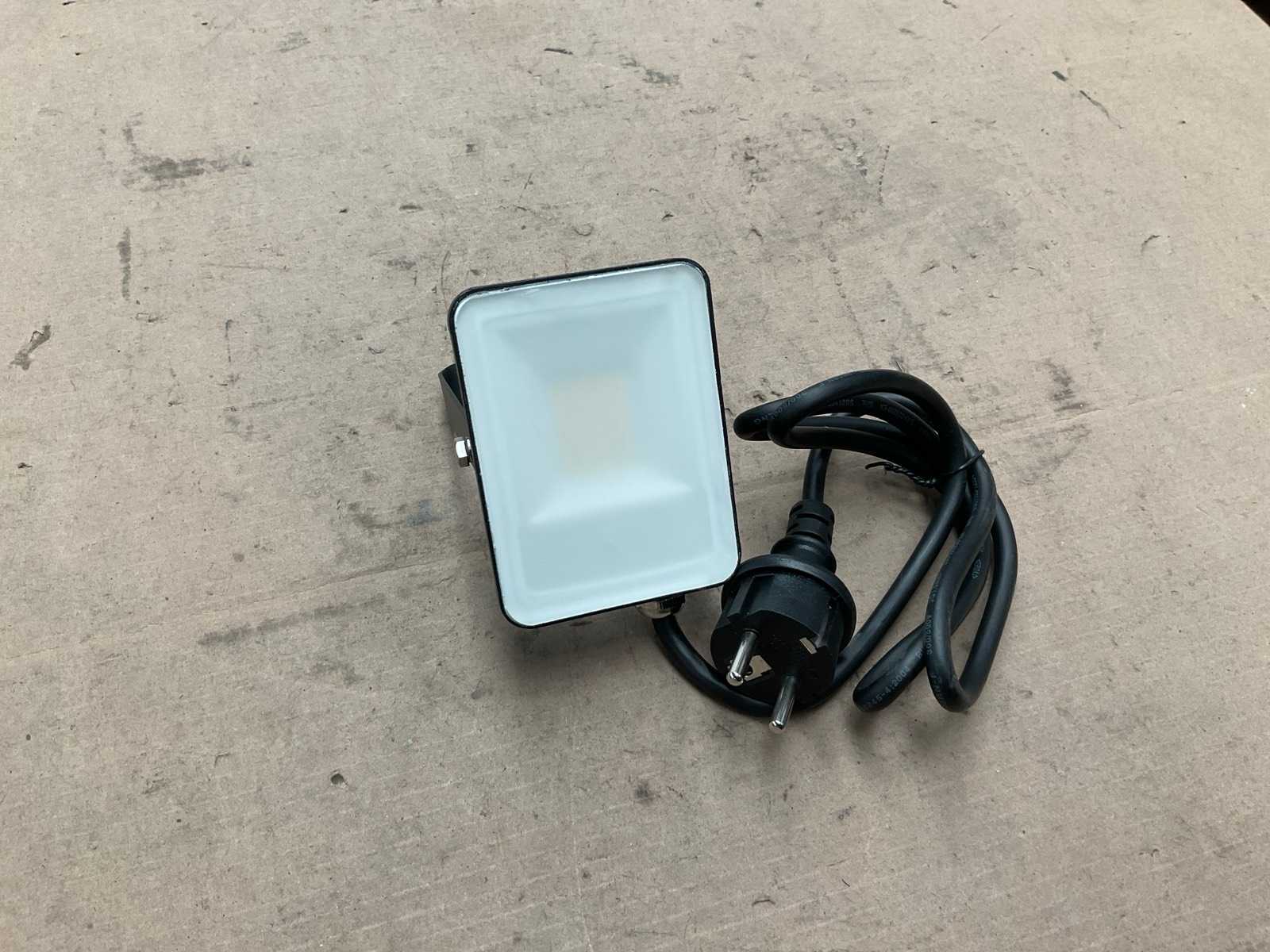 Fluxon LB10F Schijnwerper