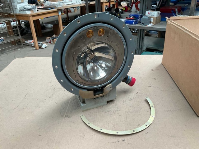 Aircraft landing light