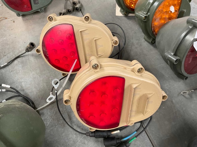 Military taillight (2x)