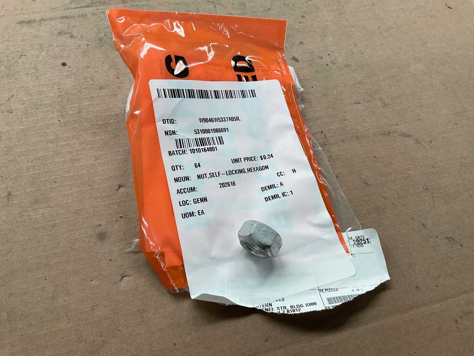 Self-locking nut (64x)