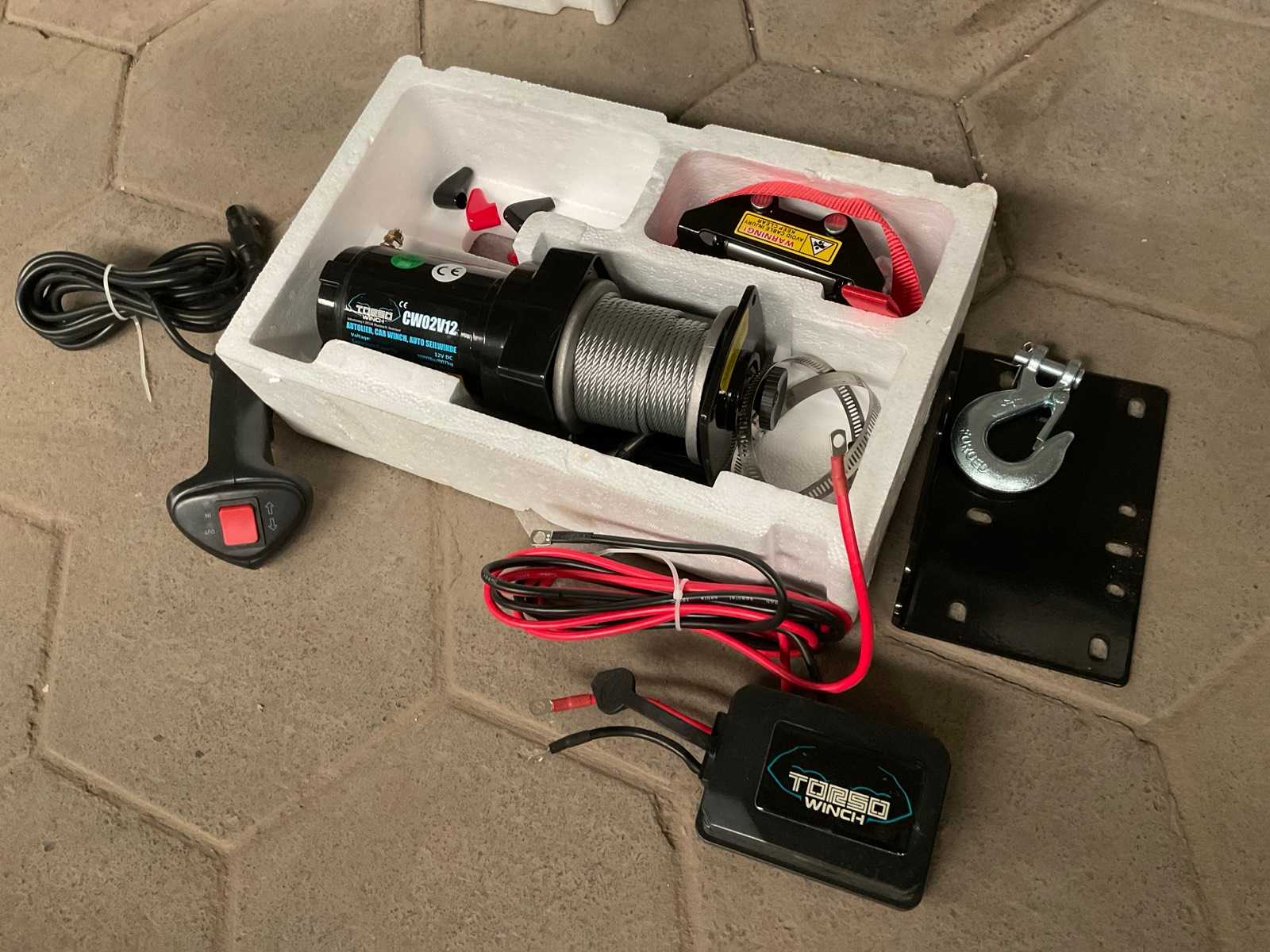 Torso CW02V12 Car winch