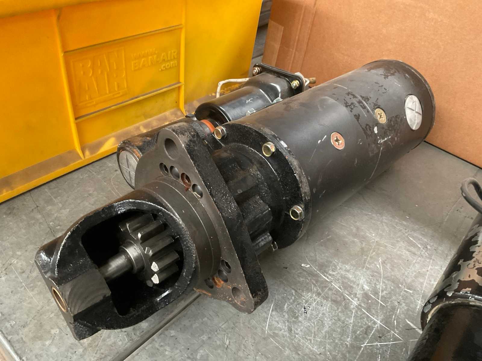 Start motor