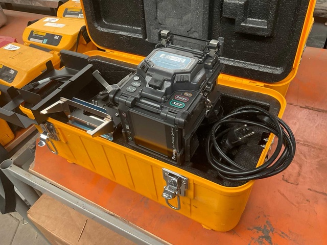 Fujikura FSM-60S Fusion splicer