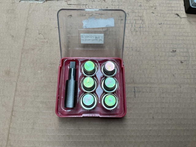 Oil screw chaser set