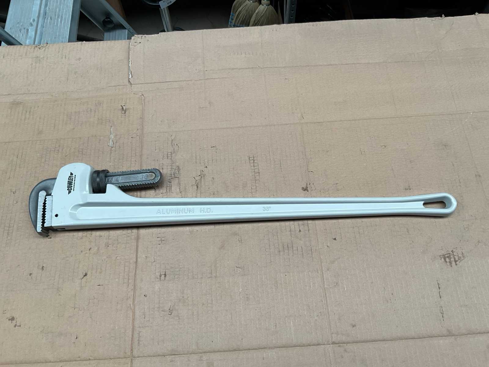 Cowley industries 36” Pijptang