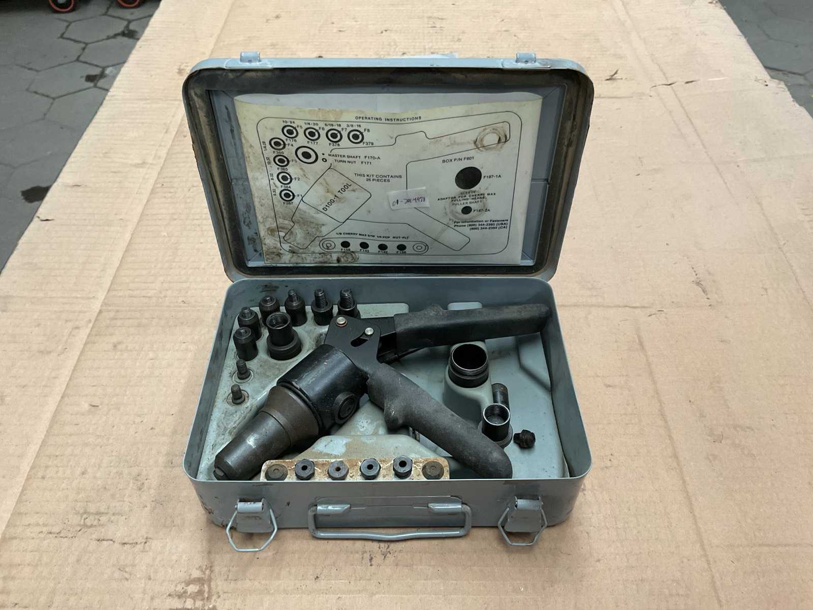 Rivet kit