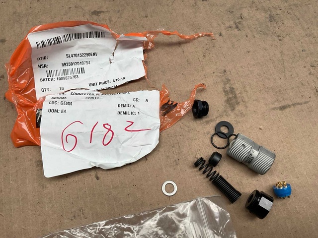 Electrical plug connector (10x)