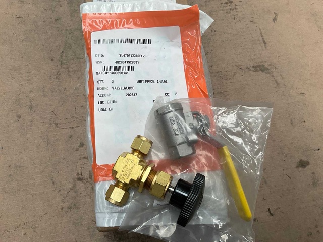 Globe valve (3x)