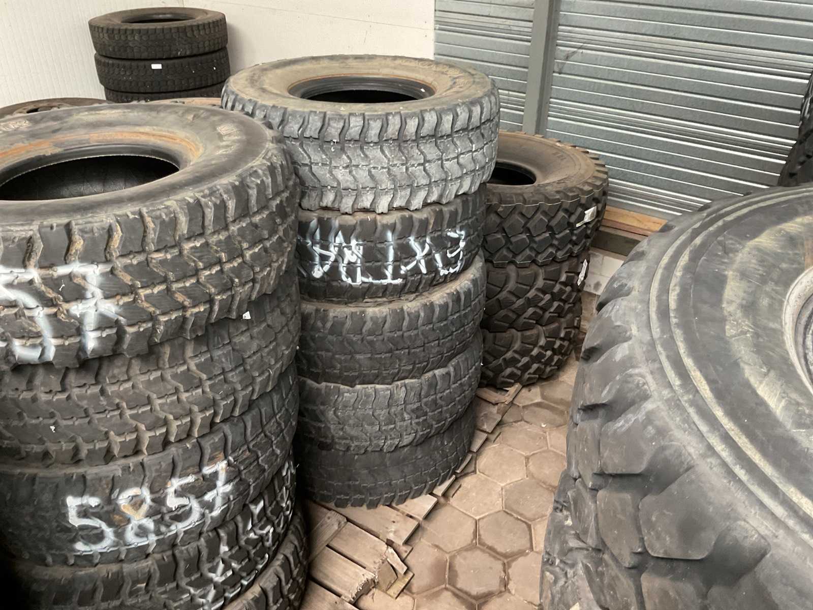 GoodYear Band (5x)