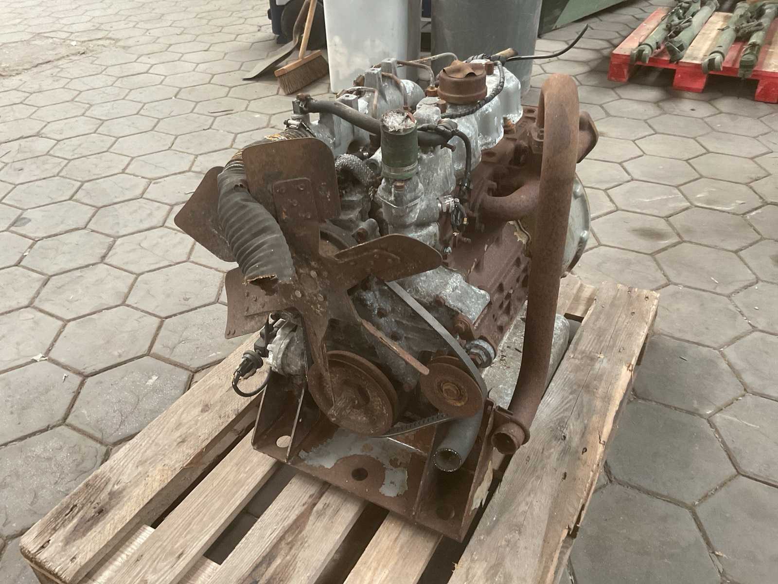 Kubota V1902 Motor
