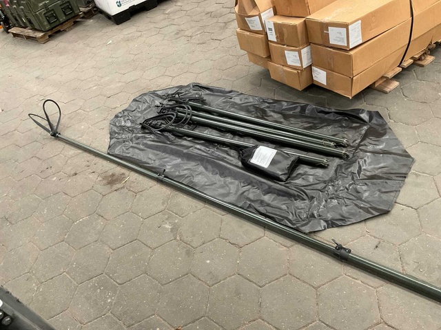 Camouflage support system set
