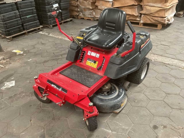 2012 MTD 17AE2ACS678 Riding Lawn Mower