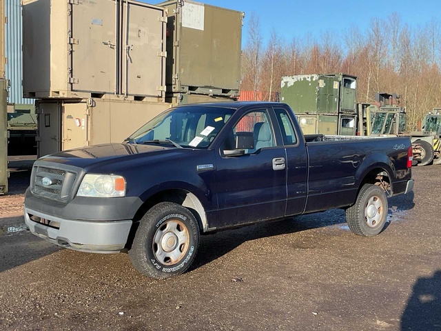 2006 Ford F-150 XL Triton Pick-Up
