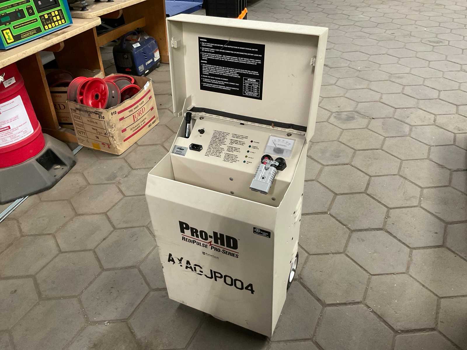 Acculader