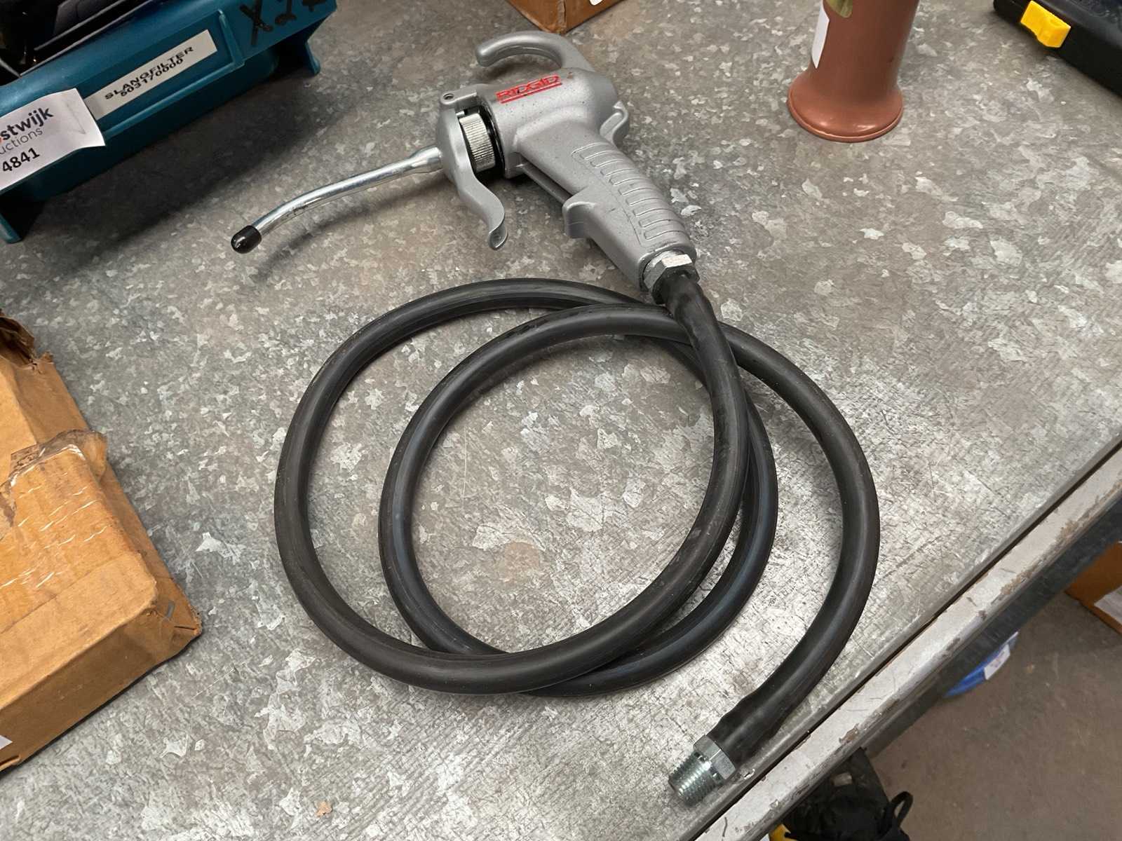 Rigid Oiler Pump Gun